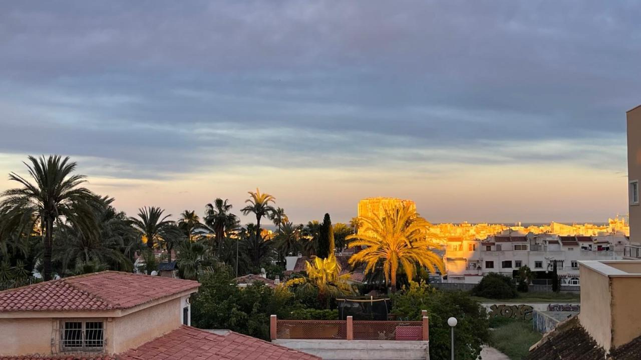 Isla Verde Apartment Torrevieja Eksteriør billede